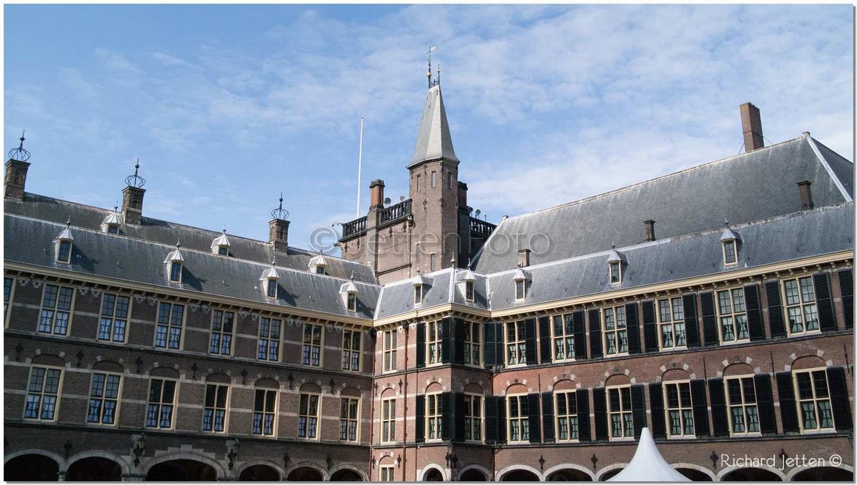 De Mauritstoren op het Binnenhof..